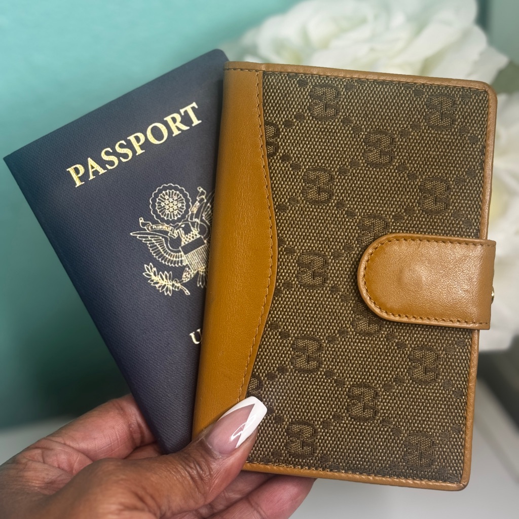 Gucci Vintage Wallet Passport Holder